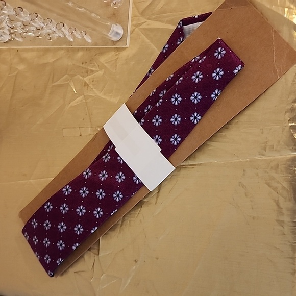 MEN'S DRESS TIE - Picture 2 of 3
